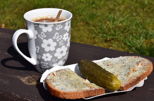 也强调了职 也强调了职